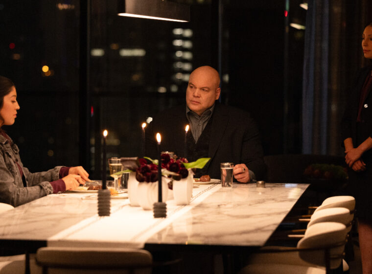 Alaqua Cox as Maya Lopez, and Vincent D'Onofrio as Wilson Fisk sitting at a dinner table together with an ASL interpereter standing beside them | Agents of Fandom