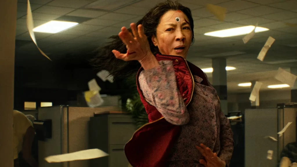 Michelle Yeoh as Evelyn Wang in Everything Everywhere All At Once - Agents of Fandom