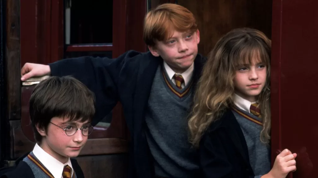 Harry, Ron, and Hermione in Harry Potter and the Sorcerer's Stone (2201) | Agents of Fandom