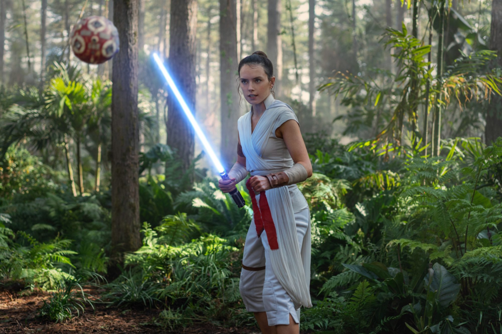 Daisy Ridley as Rey Skywalker in The Rise of Skywalker | Agents of Fandom