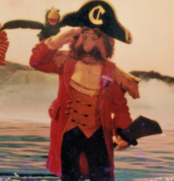 Captain Crook, a character who stole Filet-O-Fish sandwiches from unsuspecting McDonald's customers | Agents of Fandom