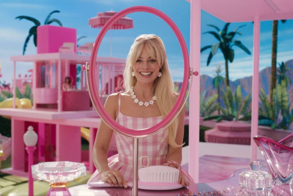 Margot Robbie as Barbie in Barbie | Barbie First Reactions | Agents of Fandom