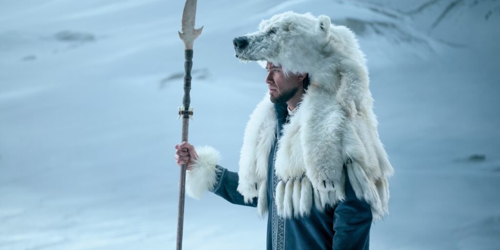 Avatar Kuruk shows off his iconic polar bear dog headpiece. | Agents of Fandom