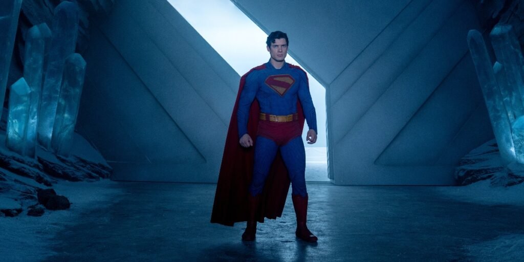 Superman enters his Fortress of Solitude | Agents of Fandom