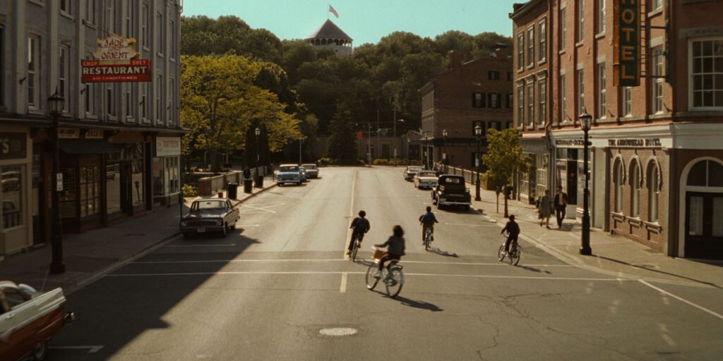 The kids of Derry bike during the safety of daytime | Agents of Fandom