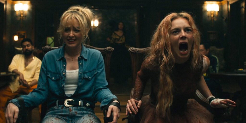 Grace (Samara Weaving) and Faith (Kathryn Newton) fight for their lives in 'Ready or Not 2: Here I Come' | Agents of Fandom