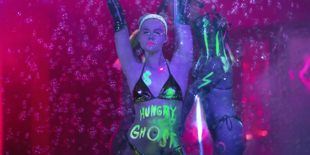 Elle Fanning dances in Margo's Got Money Troubles | Agents of Fandom