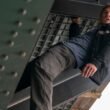 Reacher scales a building in Season 4 | Agents of Fandom